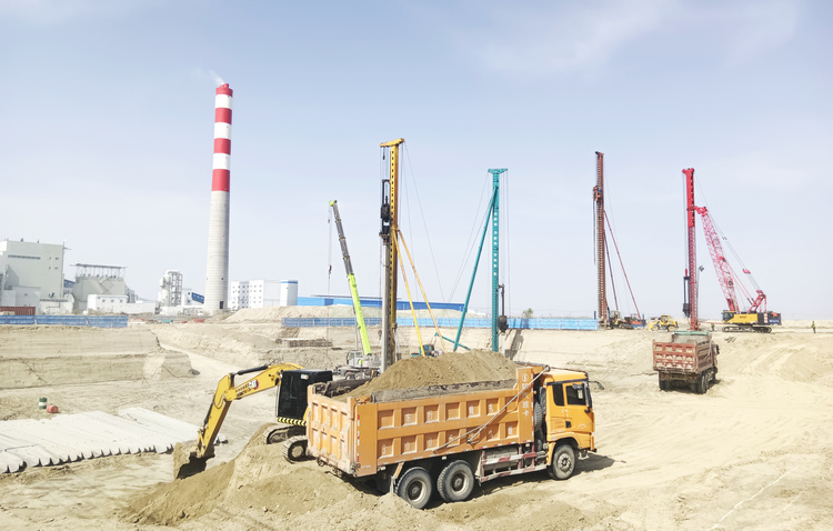 0519胡楊河分公司北方施工火力全開(kāi) 全力提高企業(yè)發(fā)展_副本_副本.jpg